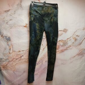 SO Marble Tie Dye Mesh Pocket Leggings